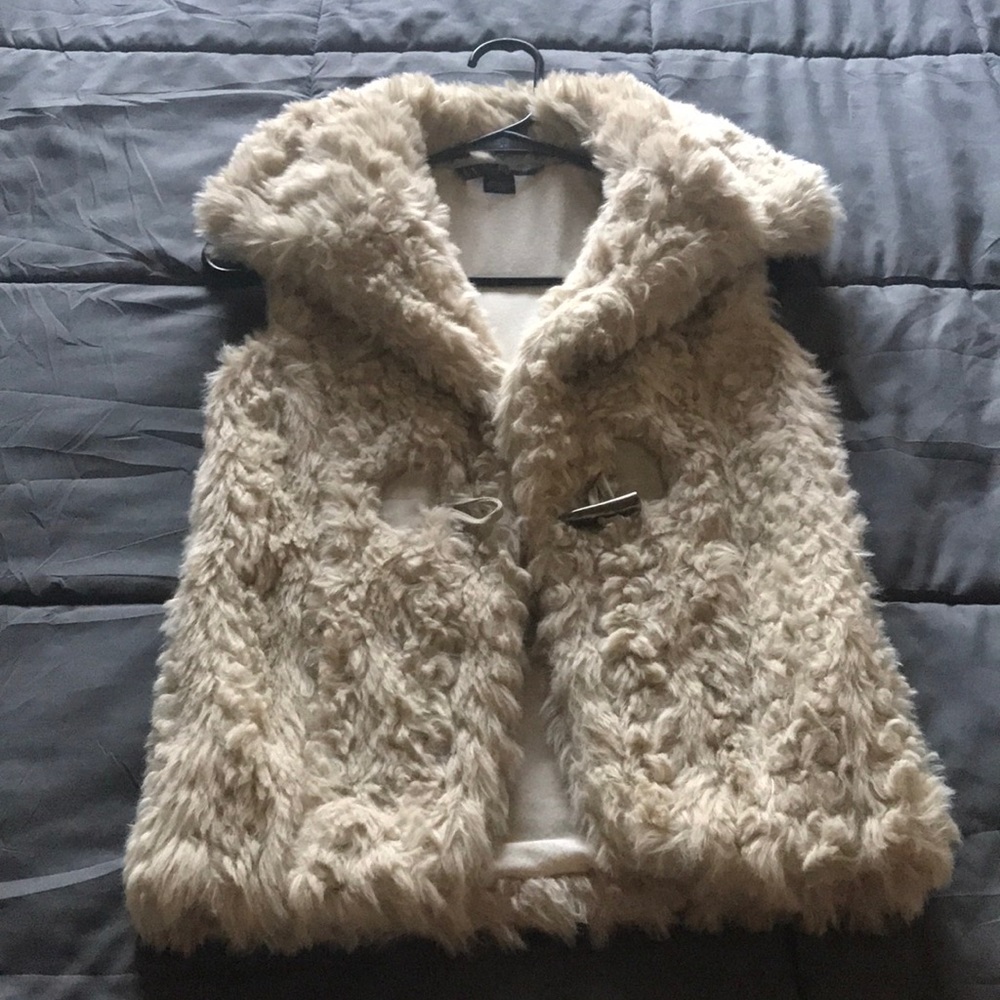 Armani Exchange Furry Vest - Picture 1 of 10